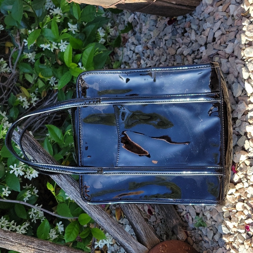 Patent Leather Rectangle Purse With Bows - image 4